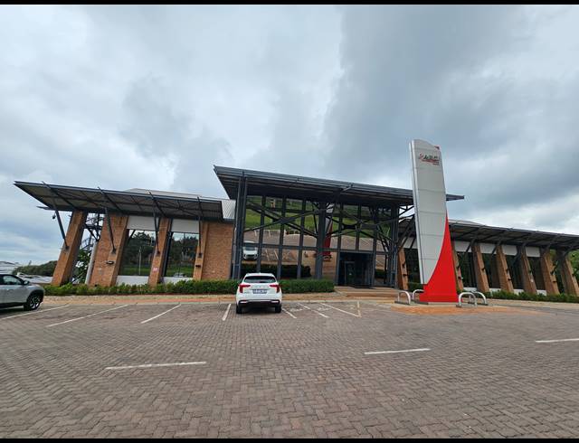 3,888M² OFFICE TO LET IN LONGMEADOW